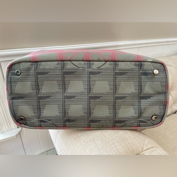 💕Chanel New Travel Line Tote - Picture 5 of 15